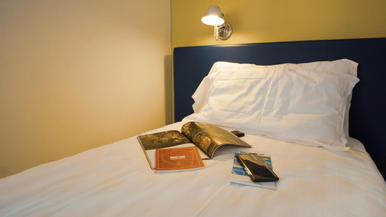 Mistral2 Hotel Ористано Екстер'єр фото